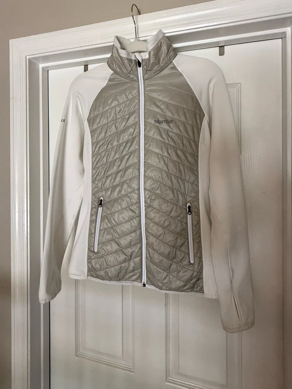 Marmot  White Variant Jacket. Medium